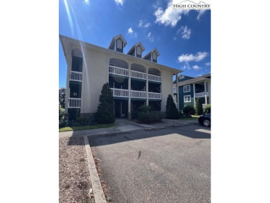 LOCATION AND CONVENIENCE at one of the top golf resorts in the on Jefferson Landing Club in North Carolina - for sale on GolfHomes.com, golf home, golf lot