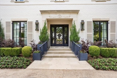 Fabulous Golf Course Retreat Remodeled in 2018 by Braswell Homes on Shady Oaks Country Club in Texas - for sale on GolfHomes.com, golf home, golf lot