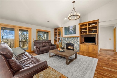 Beautiful Briarwood home with 4,400 sq. ft., 6 bedrooms, 3 baths on The Briarwood in Montana - for sale on GolfHomes.com, golf home, golf lot