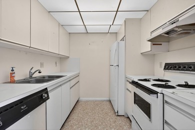 TLC-SALE OF THE CENTURY-POOL IN FRONT OF YOUR BLDG. 1 on Wynmoor Golf Course in Florida - for sale on GolfHomes.com, golf home, golf lot