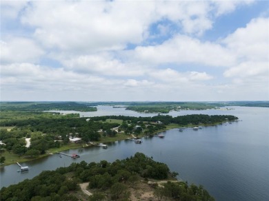 Tucked away in a cove, Lot 17 aka Oak Cove N. is quiet and on Twisted Oaks Golf Club in Texas - for sale on GolfHomes.com, golf home, golf lot