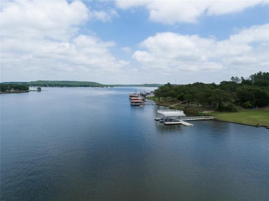 Tucked away in a cove, Lot 17 aka Oak Cove N. is quiet and on Twisted Oaks Golf Club in Texas - for sale on GolfHomes.com, golf home, golf lot