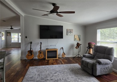2-BEDROOM 2 BATH home, beautifully remodeled home with bonus on Zellwood Station Country Club in Florida - for sale on GolfHomes.com, golf home, golf lot