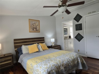 2-BEDROOM 2 BATH home, beautifully remodeled home with bonus on Zellwood Station Country Club in Florida - for sale on GolfHomes.com, golf home, golf lot