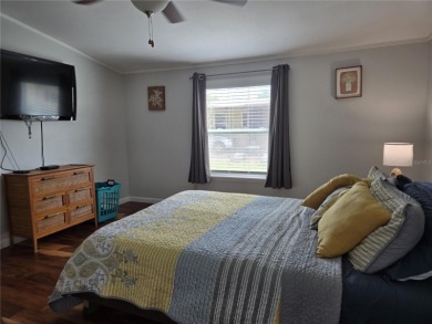 2-BEDROOM 2 BATH home, beautifully remodeled home with bonus on Zellwood Station Country Club in Florida - for sale on GolfHomes.com, golf home, golf lot