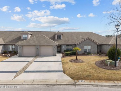 This 2-bedroom, 2-bathroom townhome is being offered for the on  in North Carolina - for sale on GolfHomes.com, golf home, golf lot