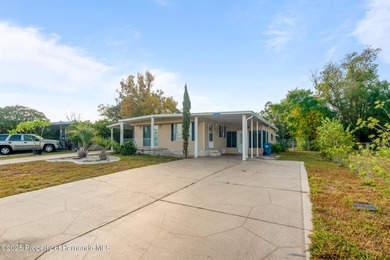 Charming home located in the desirable High Point community! on High Point Golf Club, Inc. in Florida - for sale on GolfHomes.com, golf home, golf lot