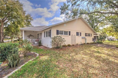 Move-In Ready 2-Bed/2-Bath Bostonian Villa in On Top of the on On Top of the World Golf Course in Florida - for sale on GolfHomes.com, golf home, golf lot