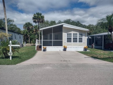 This immaculate 2 Bedroom/1.5 bath park home has 670 sq.ft. of on The Great Outdoors Golf and Country Club in Florida - for sale on GolfHomes.com, golf home, golf lot