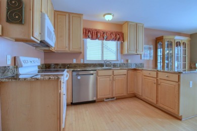 MLS# 50165678|Look at this 2/3Bed 3 Bath 1 1/2 Story Condo on Beacon Hill Golf Club in Michigan - for sale on GolfHomes.com, golf home, golf lot