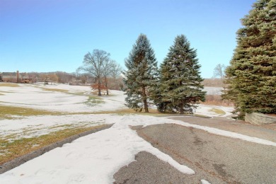 MLS# 50165678|Look at this 2/3Bed 3 Bath 1 1/2 Story Condo on Beacon Hill Golf Club in Michigan - for sale on GolfHomes.com, golf home, golf lot