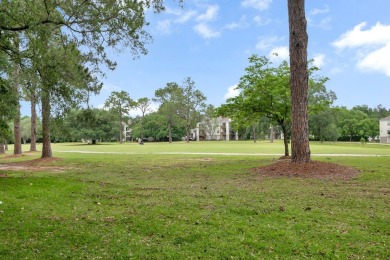 This adorable townhouse is in the most convenient location to on Hilaman Park Golf Course in Florida - for sale on GolfHomes.com, golf home, golf lot