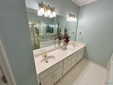 Spacious 3BR/2.5BA, 2-story townhome with 2,650 sq ft with on Point Mallard Golf Course in Alabama - for sale on GolfHomes.com, golf home, golf lot