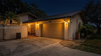 Reintroduced to the market - fully refreshed and move-in ready! on Inverrary Country Club in Florida - for sale on GolfHomes.com, golf home, golf lot