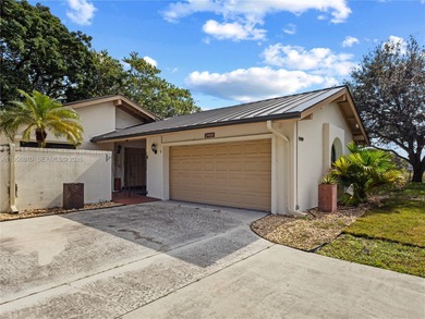 Reintroduced to the market - fully refreshed and move-in ready! on Inverrary Country Club in Florida - for sale on GolfHomes.com, golf home, golf lot