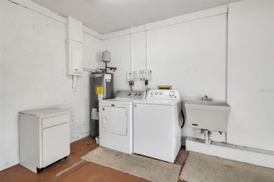 Discover the potential in this spacious 3bd/3ba townhome located on IMG Academies Golf and Country Club in Florida - for sale on GolfHomes.com, golf home, golf lot