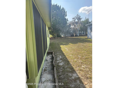 Move in ready, fully furnished!! Come enjoy the Florida weather on High Point Golf Club, Inc. in Florida - for sale on GolfHomes.com, golf home, golf lot