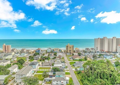 Welcome to this charming 3 BR, 3 Bath coastal retreat located in on Beachwood Golf Club in South Carolina - for sale on GolfHomes.com, golf home, golf lot