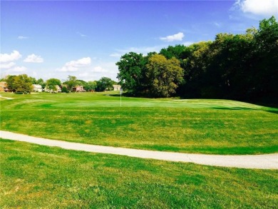 Beautifully remodeled townhouse with ample space! The living on River Oaks Golf Course in Missouri - for sale on GolfHomes.com, golf home, golf lot