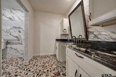 Discover a great WATERFRONT opportunity in the gated community on Hide-A-Way Lake Golf Course in Texas - for sale on GolfHomes.com, golf home, golf lot