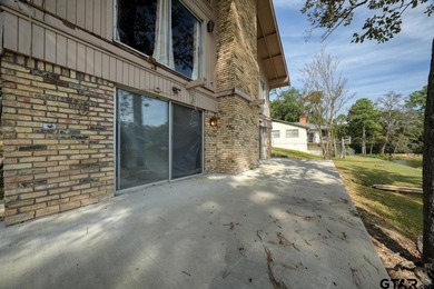 Discover a great WATERFRONT opportunity in the gated community on Hide-A-Way Lake Golf Course in Texas - for sale on GolfHomes.com, golf home, golf lot