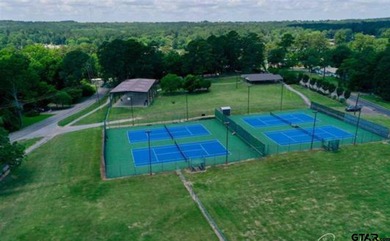 Discover a great WATERFRONT opportunity in the gated community on Hide-A-Way Lake Golf Course in Texas - for sale on GolfHomes.com, golf home, golf lot