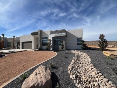 Elevated above the city and Sunbrook Golf course, this is on Sunbrook Golf Course in Utah - for sale on GolfHomes.com, golf home, golf lot