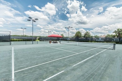 BONUS BONUS!! Seller offering $5,000 contribution towards the on River Hall Country Club in Florida - for sale on GolfHomes.com, golf home, golf lot