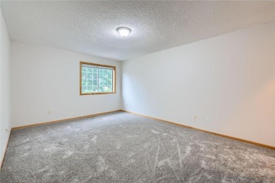 his beautifully maintained mid-unit townhome offers the perfect on Valleywood Golf Course in Minnesota - for sale on GolfHomes.com, golf home, golf lot
