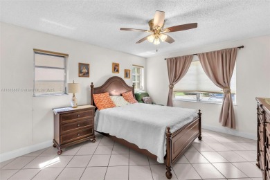 Welcome to this charming 2 bedroom, 2 bathroom ground-floor on Hollybrook Golf and Tennis Club  in Florida - for sale on GolfHomes.com, golf home, golf lot