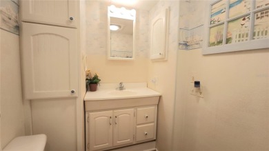 LOOKING FOR A FLORIDA GETAWAY? This cheerful one bed, 1 1/2 bath on River Run Golf Links in Florida - for sale on GolfHomes.com, golf home, golf lot