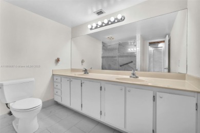 Welcome to this charming 2 bedroom, 2 bathroom ground-floor on Hollybrook Golf and Tennis Club  in Florida - for sale on GolfHomes.com, golf home, golf lot