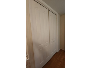 LOOKING FOR A FLORIDA GETAWAY? This cheerful one bed, 1 1/2 bath on River Run Golf Links in Florida - for sale on GolfHomes.com, golf home, golf lot