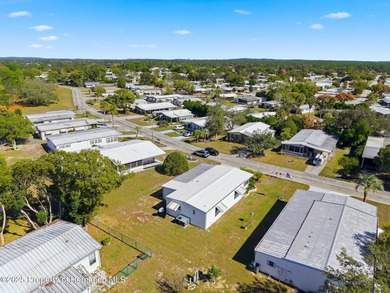 Looking to live in one of the most desirable 55 plus HOA's in on Brookridge Country Club in Florida - for sale on GolfHomes.com, golf home, golf lot