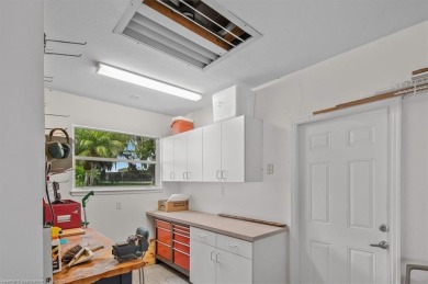 TURNKEY! BEAUTIFULLY DECORATED & FURNISHED! Open plan with two on Highlands Ridge Golf Course - South in Florida - for sale on GolfHomes.com, golf home, golf lot