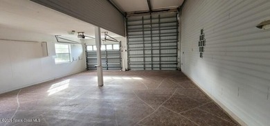 Resort living at its finest! 3/2 with screened porch, RV garage on The Great Outdoors Golf and Country Club in Florida - for sale on GolfHomes.com, golf home, golf lot