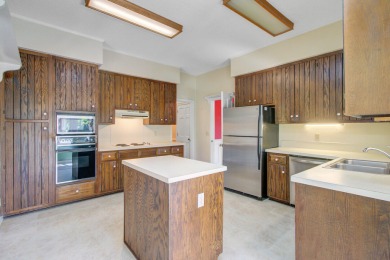 Discover the chance to make this executive home your own on  in South Carolina - for sale on GolfHomes.com, golf home, golf lot