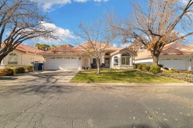 Charming 3-bedroom, 2-bathroom townhome in the desirable on St. George Golf Course in Utah - for sale on GolfHomes.com, golf home, golf lot