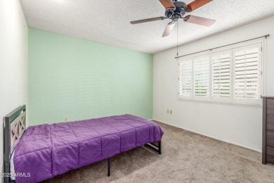 WELCOME HOME to this beautiful end-unit home! Boasting  2BR & 1 on Sun City Lakes West and East in Arizona - for sale on GolfHomes.com, golf home, golf lot