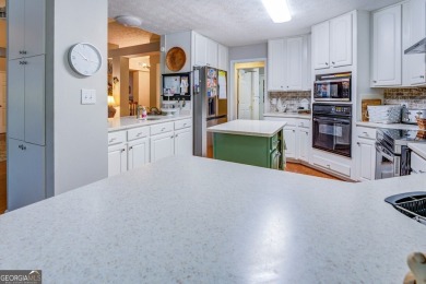 Well-maintained 3-bedroom & 3-bathroom stepless 2226 square foot on Turtle Cove Golf Course in Georgia - for sale on GolfHomes.com, golf home, golf lot