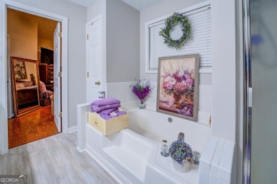 Well-maintained 3-bedroom & 3-bathroom stepless 2226 square foot on Turtle Cove Golf Course in Georgia - for sale on GolfHomes.com, golf home, golf lot