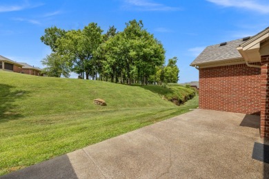 Want a maintenance-free one-floor plan with a two-car garage on Juniper Hills Golf Course in Kentucky - for sale on GolfHomes.com, golf home, golf lot