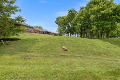 Want a maintenance-free one-floor plan with a two-car garage on Juniper Hills Golf Course in Kentucky - for sale on GolfHomes.com, golf home, golf lot