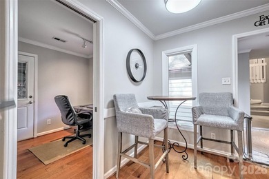 Welcome to this cozy home with amazing outdoor living options! on River Hills Country Club in South Carolina - for sale on GolfHomes.com, golf home, golf lot