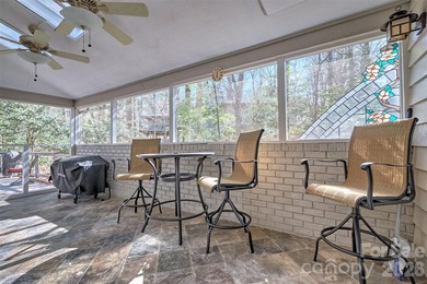 Welcome to this cozy home with amazing outdoor living options! on River Hills Country Club in South Carolina - for sale on GolfHomes.com, golf home, golf lot