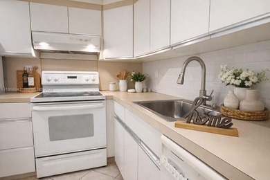 WOW! WHAT AN OPPORTUNITY -- PRICED TO SELL! Spacious 3-bedroom on Inverrary Country Club in Florida - for sale on GolfHomes.com, golf home, golf lot