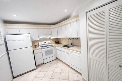 WOW! WHAT AN OPPORTUNITY -- PRICED TO SELL! Spacious 3-bedroom on Inverrary Country Club in Florida - for sale on GolfHomes.com, golf home, golf lot