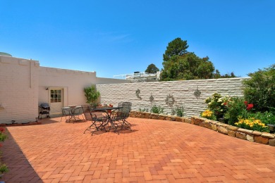 Beautifully updated corner-unit townhome in Villa Serena, within on The Canyon Club in New Mexico - for sale on GolfHomes.com, golf home, golf lot