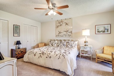Beautifully updated corner-unit townhome in Villa Serena, within on The Canyon Club in New Mexico - for sale on GolfHomes.com, golf home, golf lot