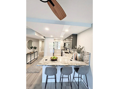 Impeccable 3BR/2BA corner unit in Palm-Aire! Completely on Palm-Aire Country Club and Resort - Palms in Florida - for sale on GolfHomes.com, golf home, golf lot